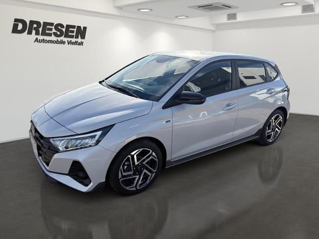 Grau Neu 2025 Hyundai i20 Limousine | 25.990 € (Etwas zu teuer) - Bild 1/4