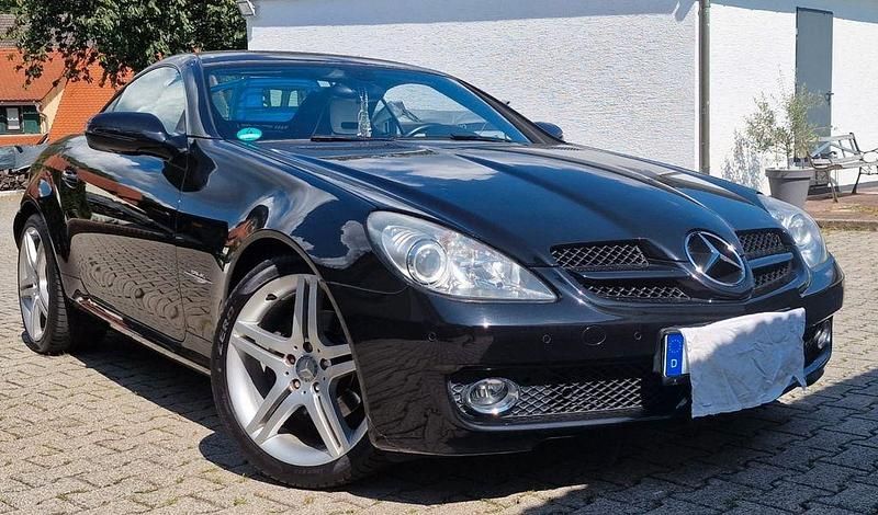 Schwarz Gebraucht 2010 Mercedes SLK200 Cabrio | 12.995 € (Fairer Preis) - Bild 1/4