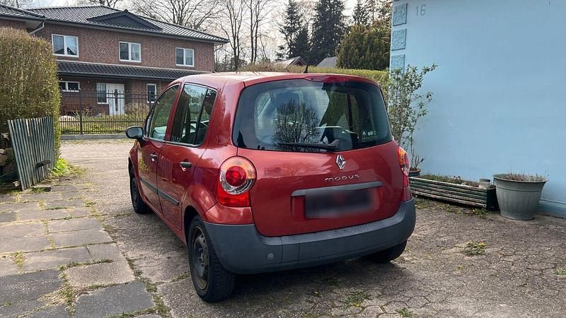 Second-hand Renault Modus 75 CP (55 kW) 2005 Roșu Monovolum