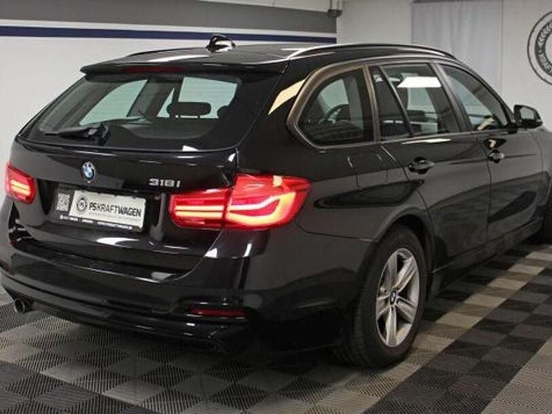 Gebraucht BMW 318 Performance 136 PS (100 kW) 2018 Schwarz Kombi