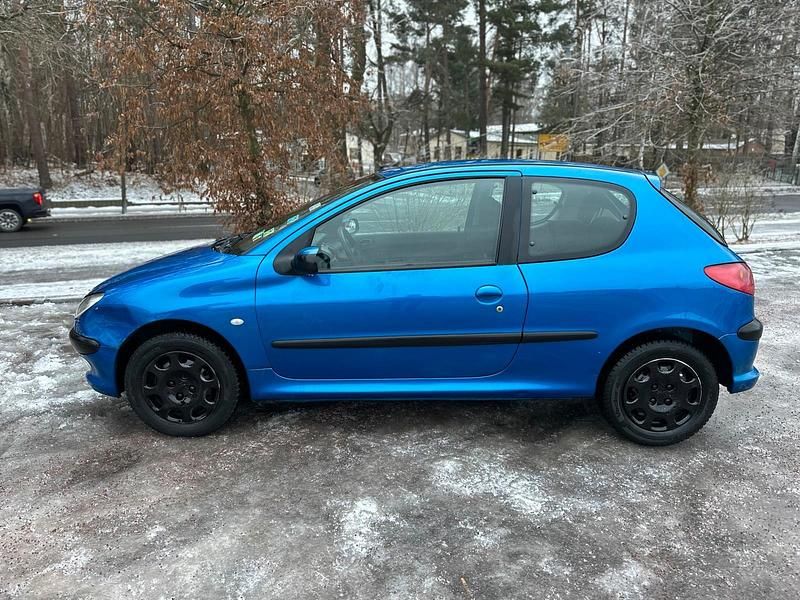 Gebraucht Peugeot 206 90 PS (66 kW) 2004 Blau Kleinwagen