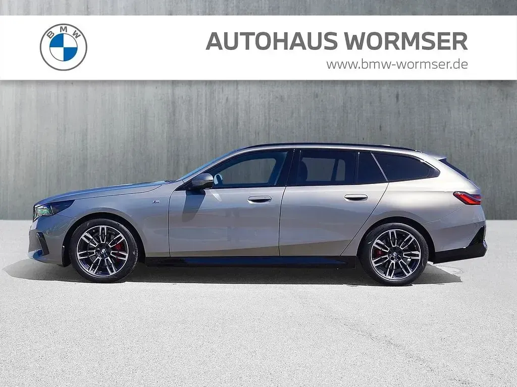 Second-hand BMW 520 M Sport 197 CP (144 kW) 2024 Gri Break