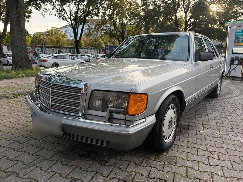 Silber Gebraucht 1989 Mercedes 300 SE Limousine | 11.500 € - Bild 1/4