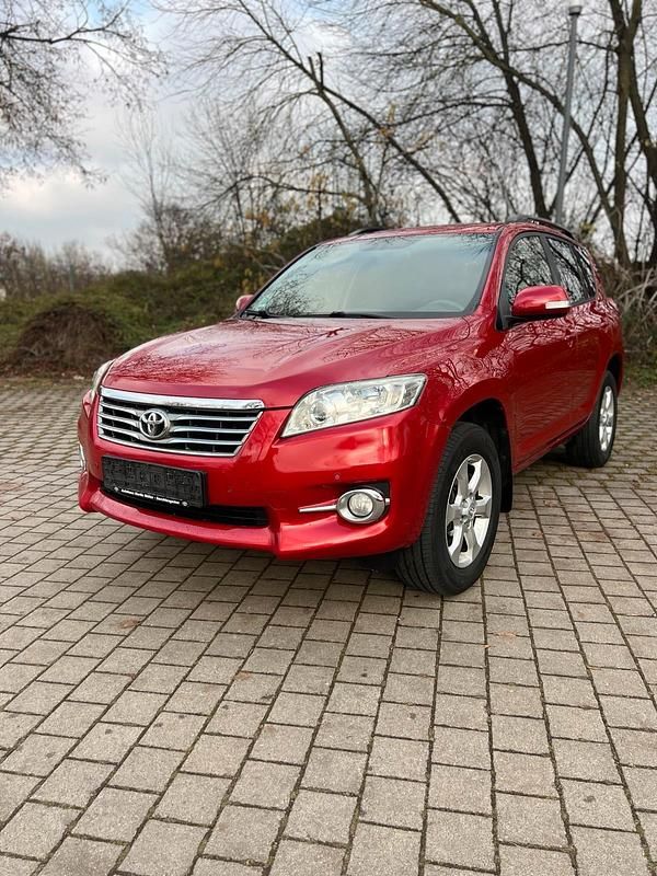 Rot Gebraucht 2011 Toyota RAV4 SUV | 7.400 € (Guter Preis) - Bild 1/4