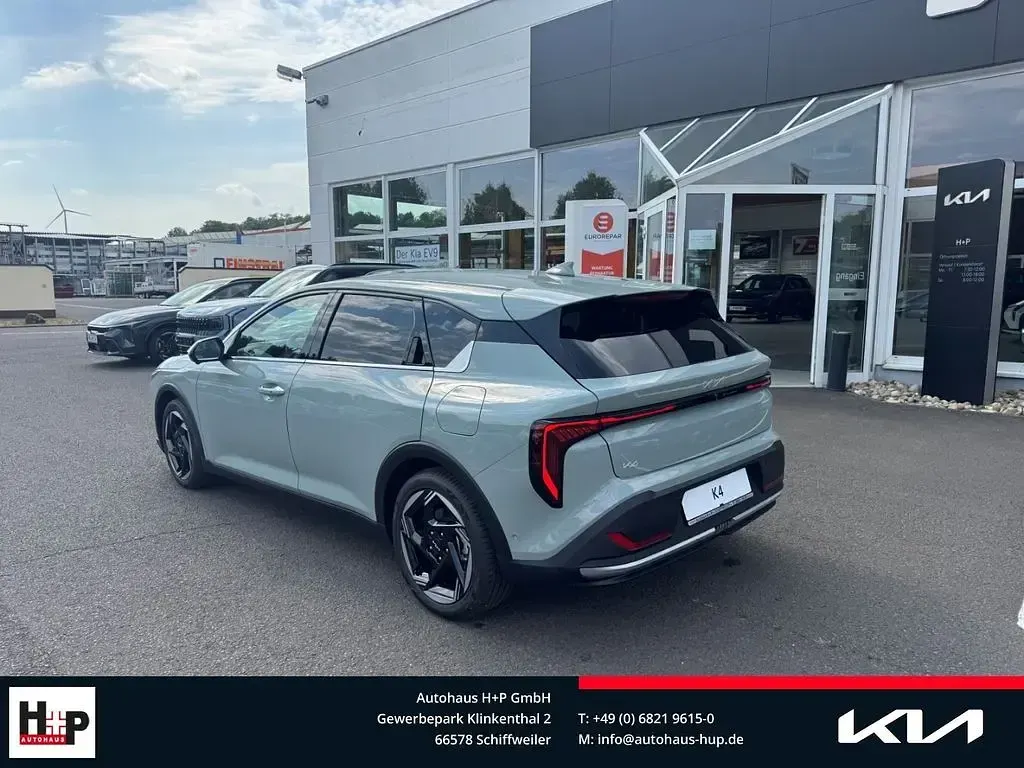 Neu Kia K4 Spirit 150 PS (110 kW) 2026 Grau Limousine