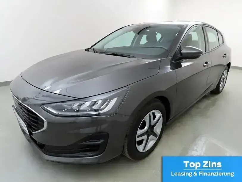 Używany Ford Focus 120 KM (88 kW) 2022 Szary Sedan/Limuzyna