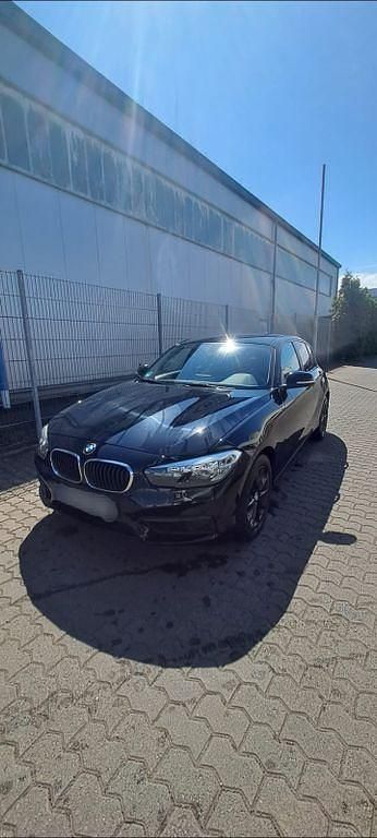 Schwarz Gebraucht 2018 BMW 118 Kleinwagen | 10.990 € (Superpreis) - Bild 1/4