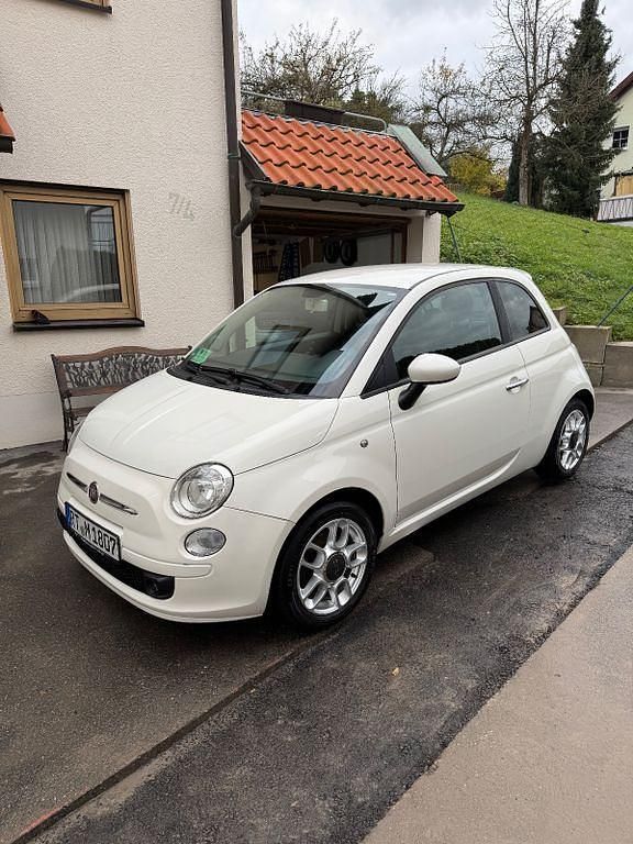 Weiß Gebraucht 2010 Fiat 500 Sport Limousine | 3.490 € (Fairer Preis) - Bild 1/4