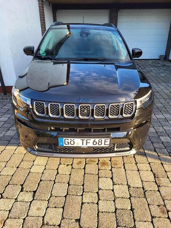 Gebraucht Jeep Compass 241 PS (177 kW) 2022 Schwarz SUV
