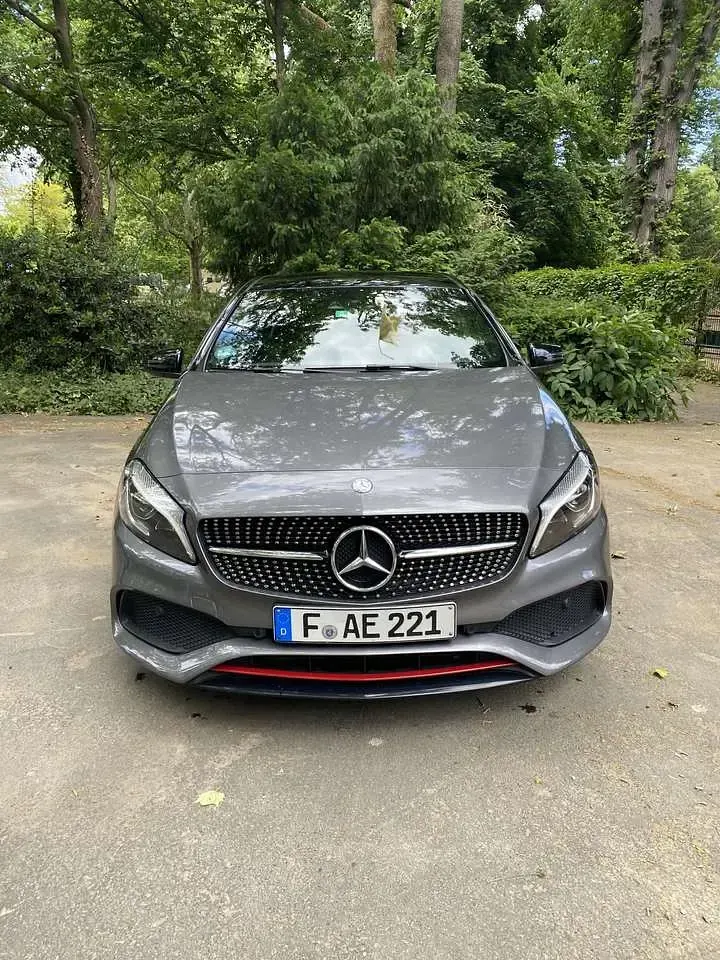 Gebraucht Mercedes A250 AMG line 218 PS (160 kW) 2016 Limousine