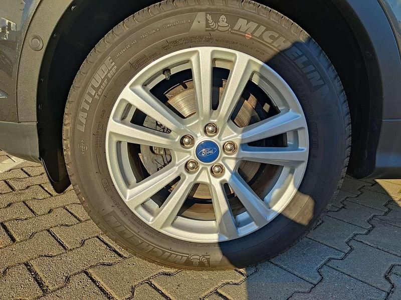 Gebraucht Ford Kuga Titanium 150 PS (110 kW) 2018 Unbekannt (metallic) SUV