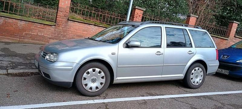 Silber Gebraucht 2006 VW Golf IV Trendline Kombi | 1.650 € (Guter Preis) - Bild 1/4