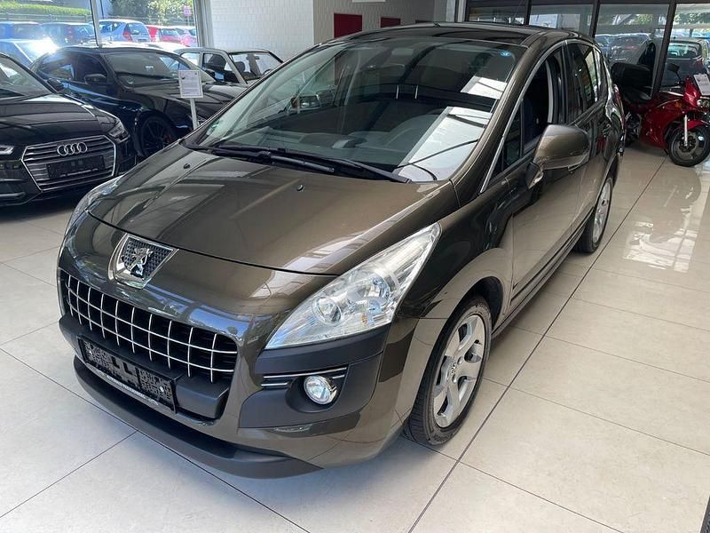 Braun Gebraucht 2011 Peugeot 3008 Business-Line Van / Kleinbus | 4.999 € (Fairer Preis) - Bild 1/4