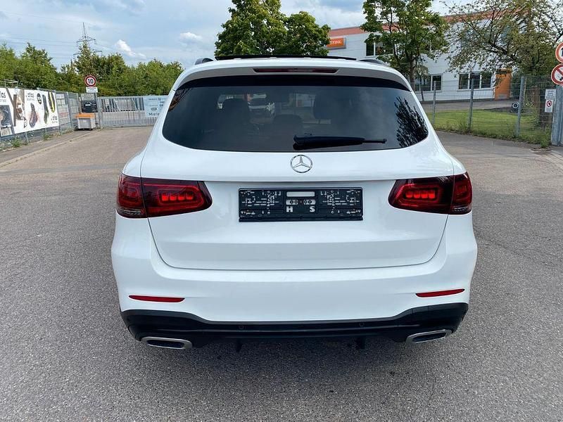 Gebraucht Mercedes GLC220 AMG line 194 PS (142 kW) 2019 Weiß SUV