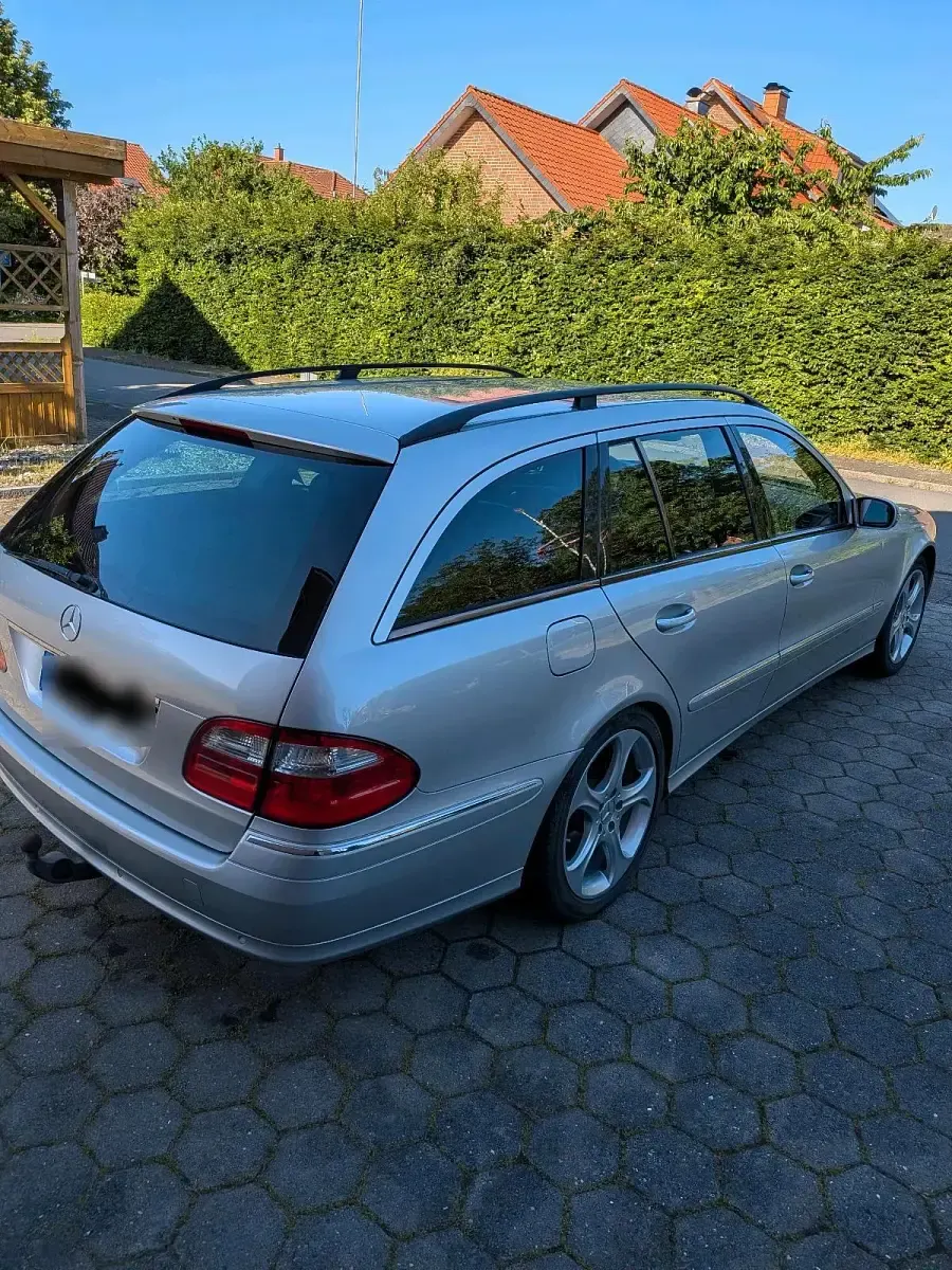 Gebraucht Mercedes E270 177 PS (130 kW) 2003 Silber Kombi