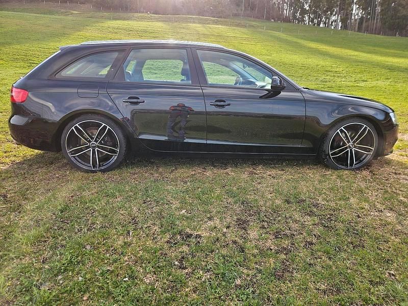 Gebraucht Audi A4 170 PS (125 kW) 2012 Schwarz Kombi