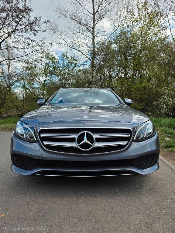 Gebraucht Mercedes E220 194 PS (142 kW) 2016 Schwarz Limousine