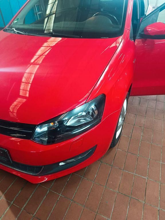 Gebraucht VW Polo Life 90 PS (66 kW) 2013 Rot Kleinwagen