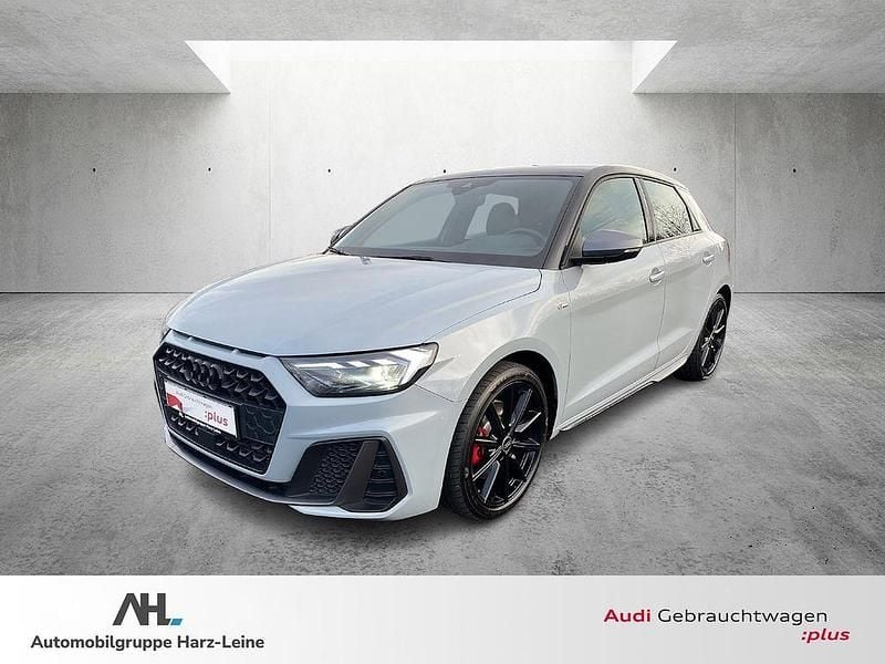 Grau Gebraucht 2022 Audi A1 Sportback Competition Kleinwagen | 25.955 € (Fairer Preis) - Bild 1/4