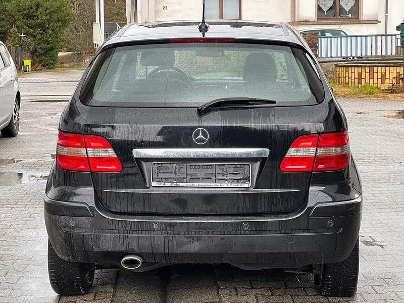 Gebraucht Mercedes B200 136 PS (100 kW) 2006 Schwarz Van / Kleinbus