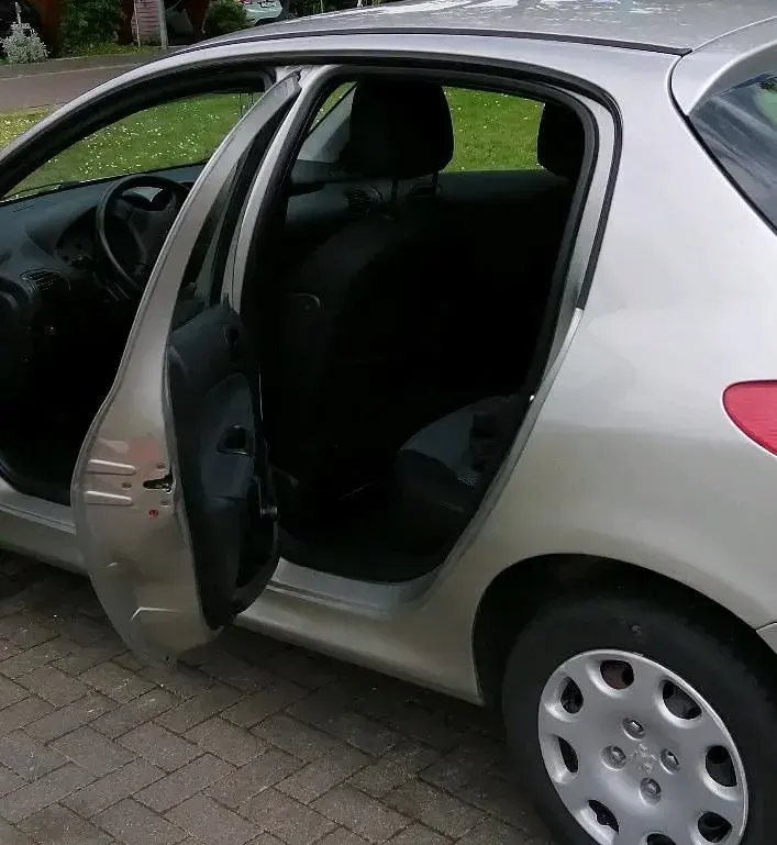 Gebraucht Peugeot 206 88 PS (64 kW) 2003 Grau Kleinwagen