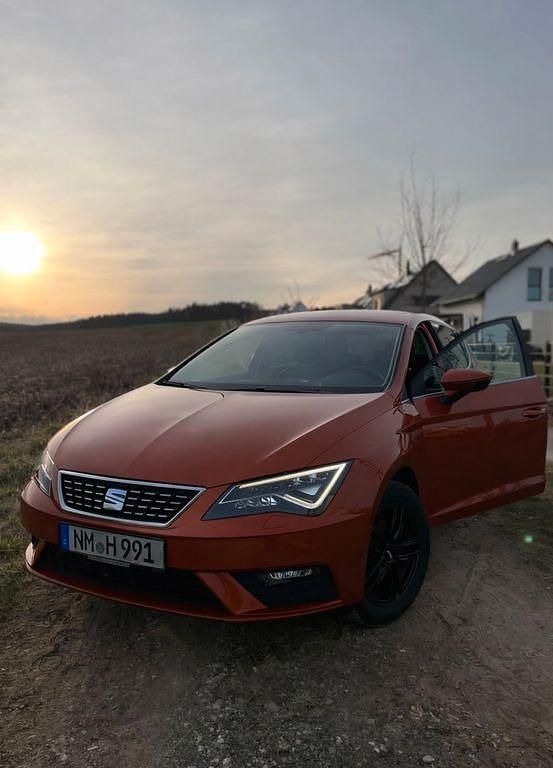 Gebraucht Seat Leon XCELLENCE 125 PS (91 kW) 2018 Orange Limousine
