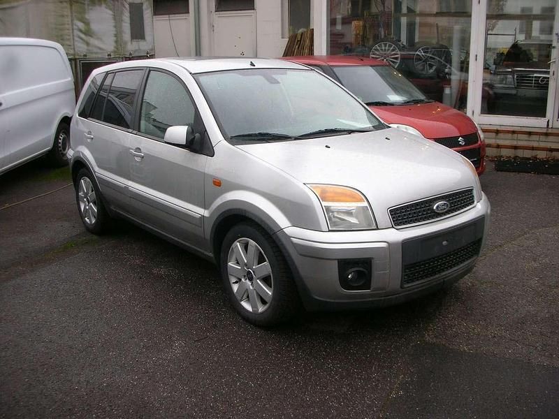 Gebraucht Ford Fusion 101 PS (74 kW) 2006 Silber Limousine