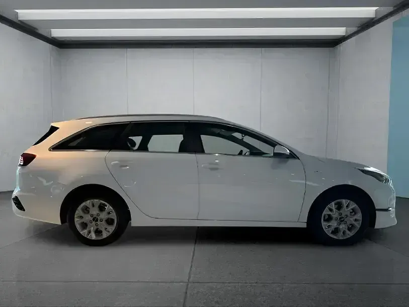 Usado Kia Ceed 99 CV (72 kW) 2025 Blanco Utilitario