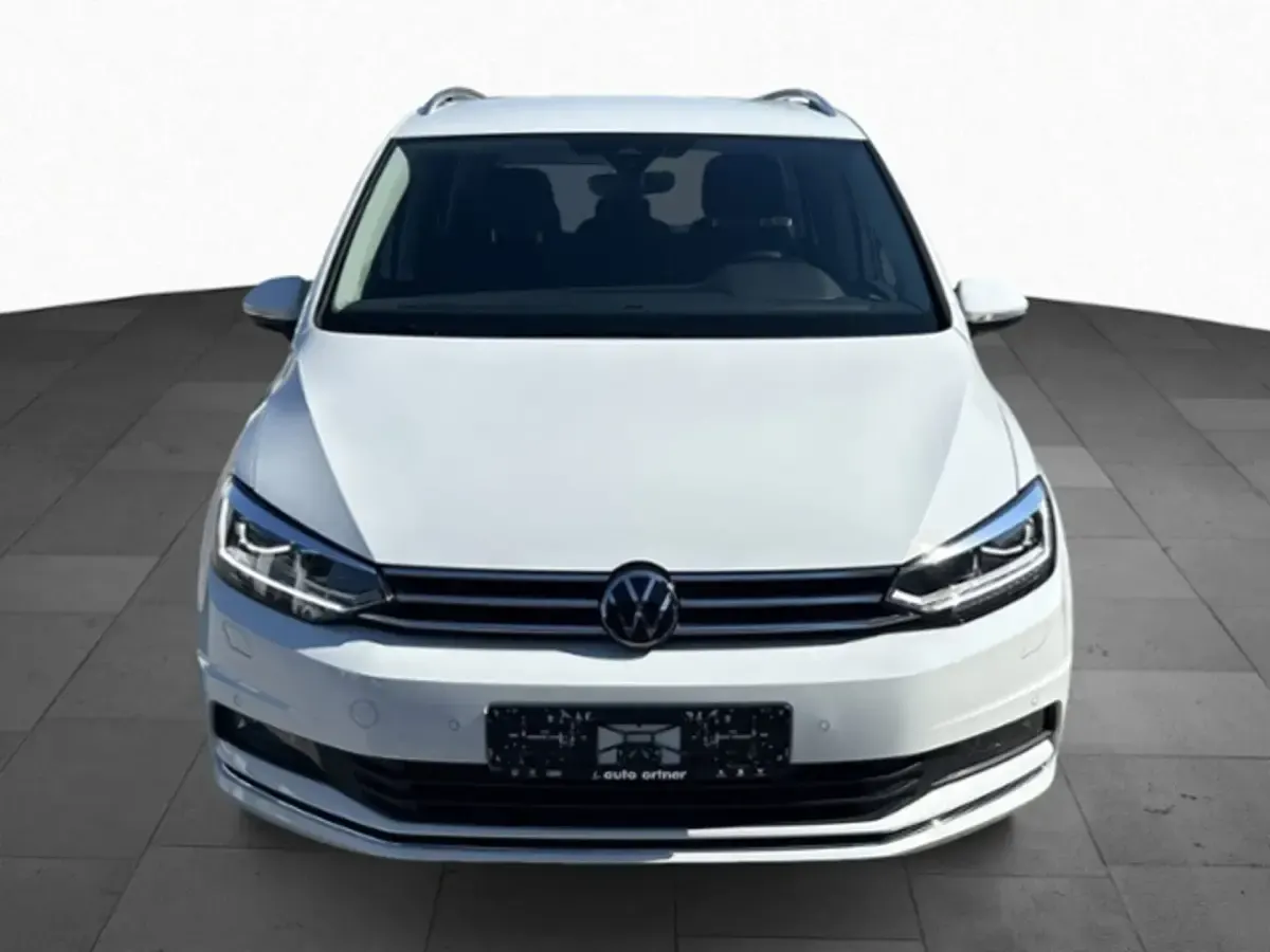 Gebraucht VW Touran Highline 150 PS (110 kW) 2025 Pure white Van / Kleinbus