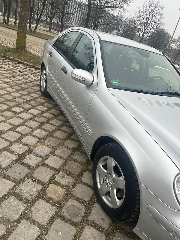 Gebraucht Mercedes C200 122 PS (89 kW) 2006 Grau Limousine