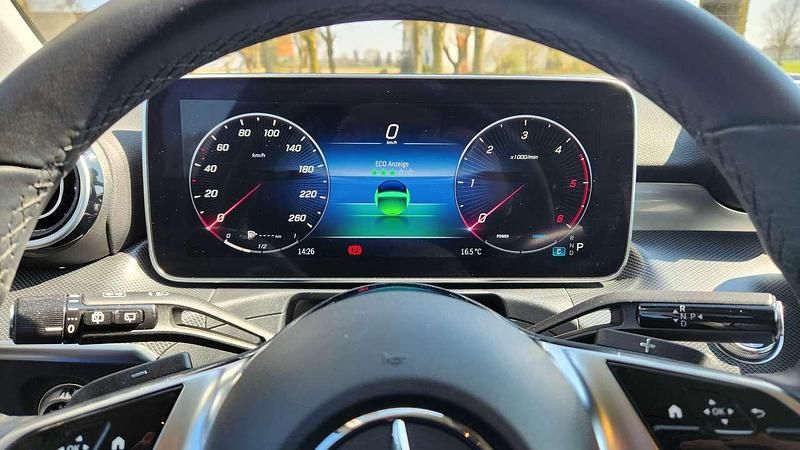 Gebraucht Mercedes C220 205 PS (150 kW) 2022 Grau Kombi