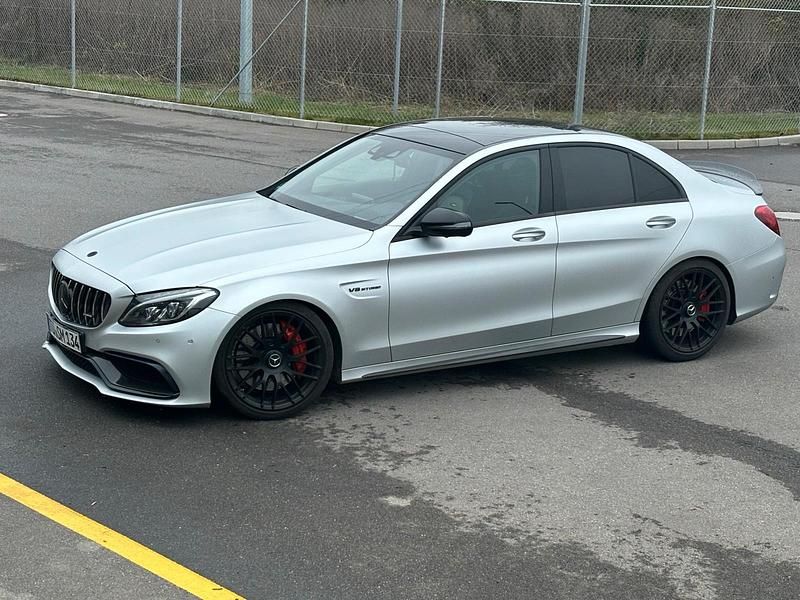 Silber Gebraucht 2015 Mercedes C63 AMG AMG Limousine | 35.000 € (Teuer) - Bild 1/4