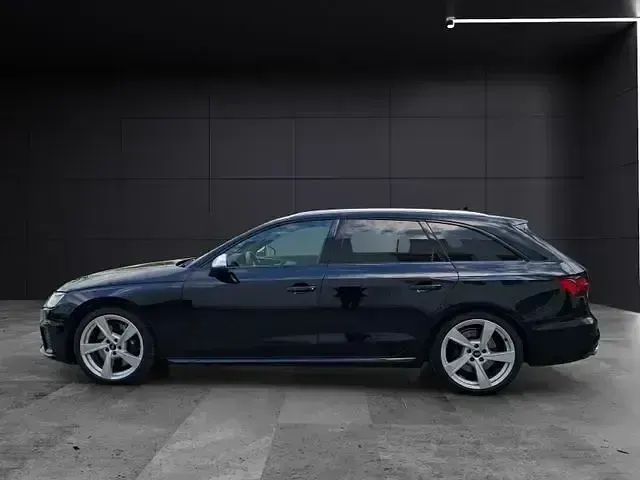 Używany Audi S4 Ambiente 341 KM (250 kW) 2023 Czarny Kombi