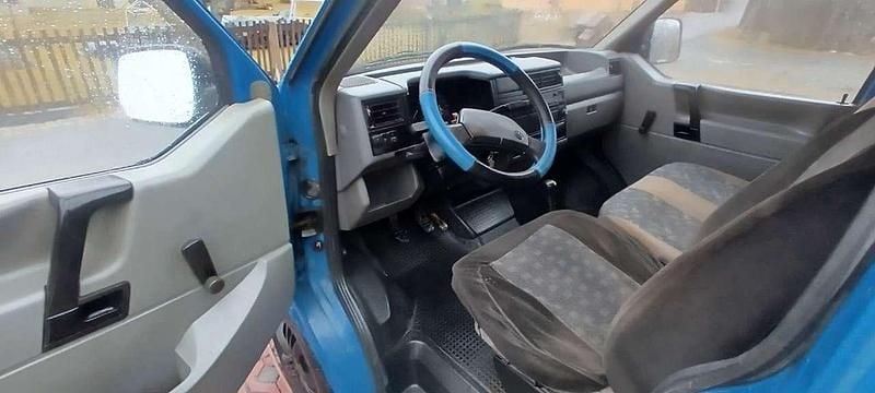 Gebraucht VW T4 60 PS (44 kW) 1995 Blau Van