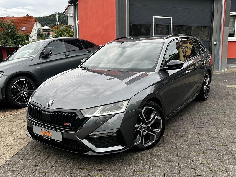 Graphite grey Gebraucht 2023 Skoda Octavia RS Kombi | 34.990 € (Etwas zu teuer) - Bild 1/4