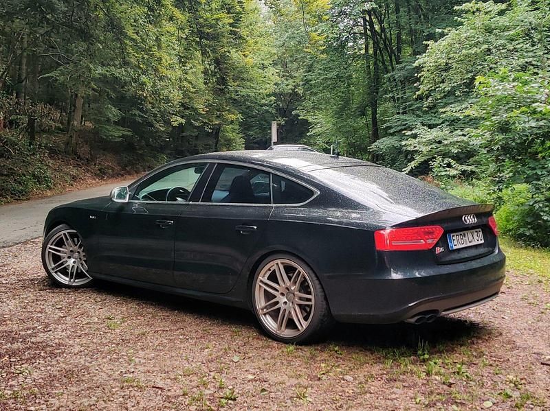 Schwarz Gebraucht 2011 Audi S5 Limousine | 18.500 € - Bild 1/4