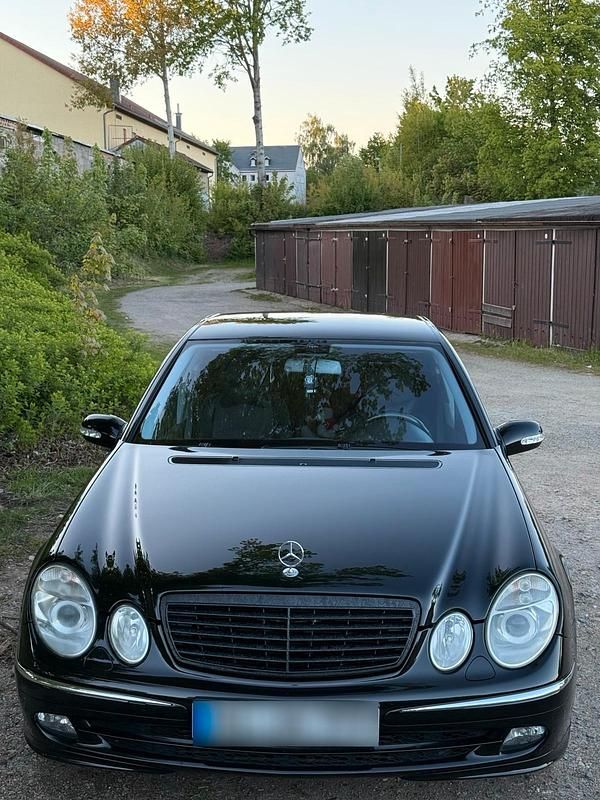 Gebraucht Mercedes E320 224 PS (164 kW) 2005 Schwarz Limousine