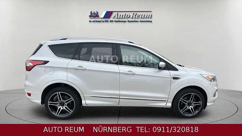 Używany Ford Kuga Vignale 182 KM (133 kW) 2017 Biały SUV