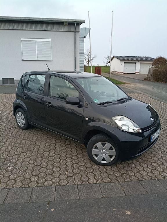Gebraucht Daihatsu Sirion 87 PS (63 kW) 2007 Schwarz Kleinwagen