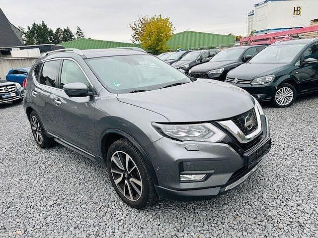 Grau Gebraucht 2018 Nissan X-Trail Tekna SUV | 16.480 € (Fairer Preis) - Bild 1/4