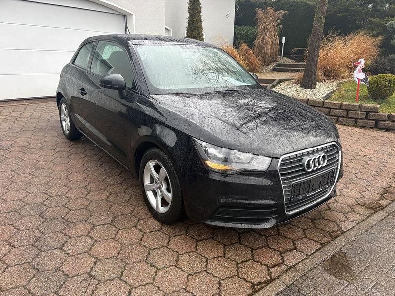 Gebraucht Audi A1 Attraction 86 PS (63 kW) 2010 Schwarz Kleinwagen