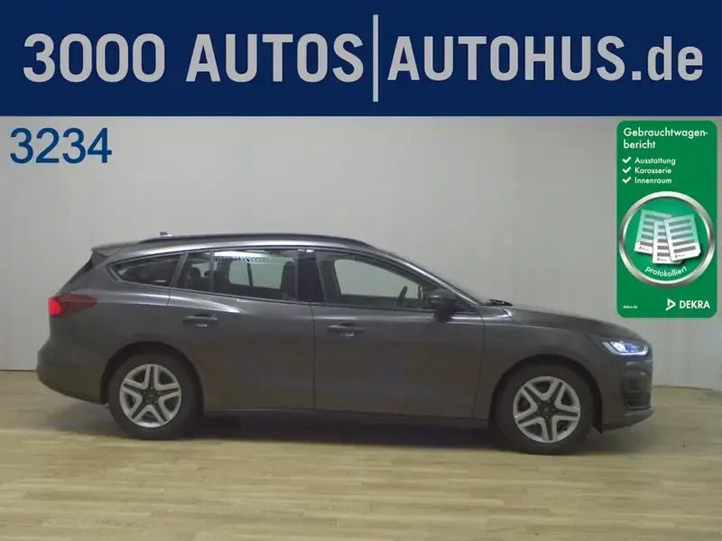 Grau Gebraucht 2022 Ford Focus Cool & Connect Kombi | 10.780 € (Superpreis) - Bild 1/4