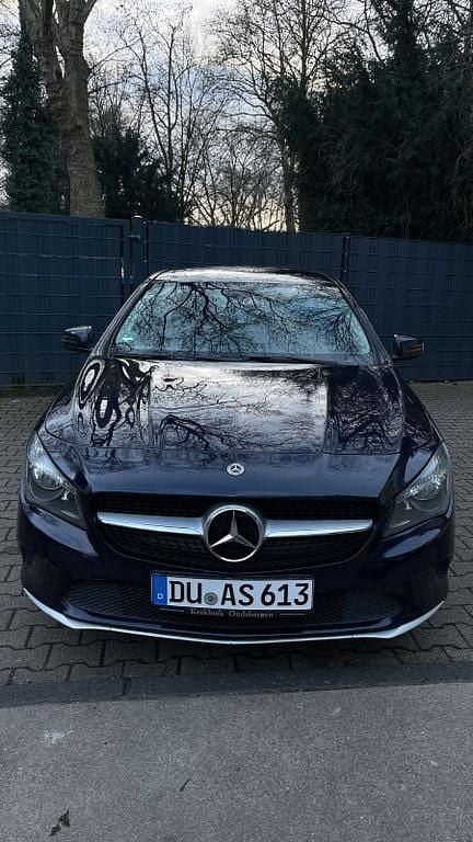 Gebraucht Mercedes CLA180 109 PS (80 kW) 2017 Blau Limousine