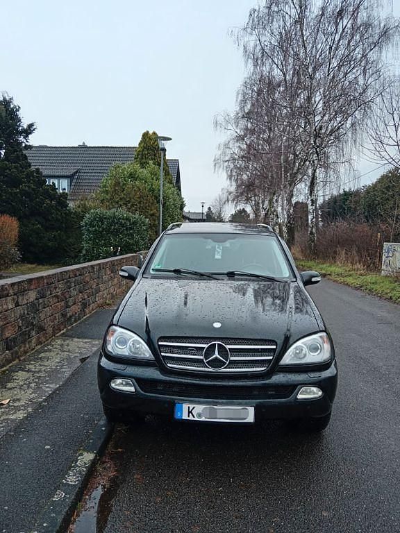 Gebraucht Mercedes ML270 Edition 163 PS (119 kW) 2005 Schwarz SUV
