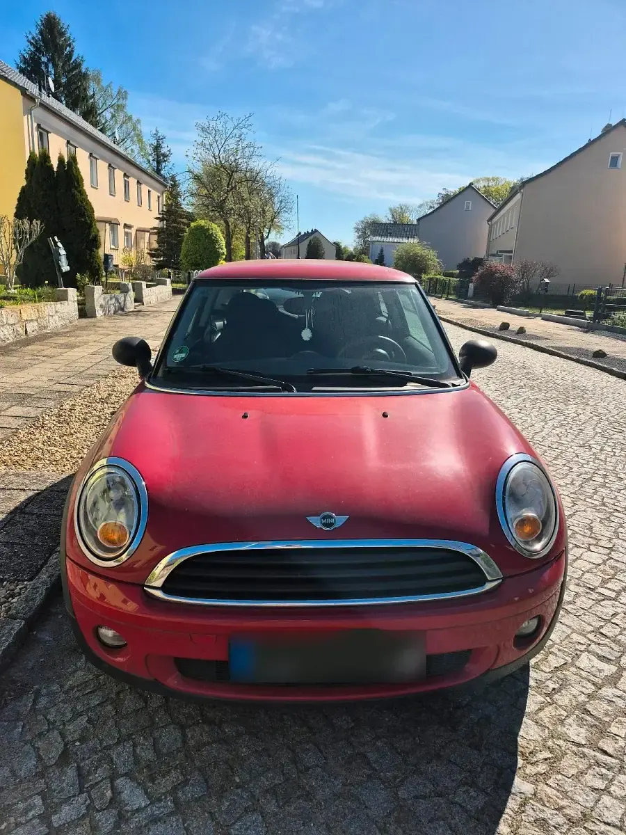 Używany Mini Cooper 75 KM (55 kW) 2009 Czerwony Hatchback