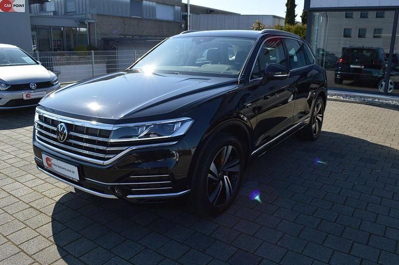 Gebraucht VW Touareg Elegance 286 PS (210 kW) 2021 Deep black perleffekt SUV