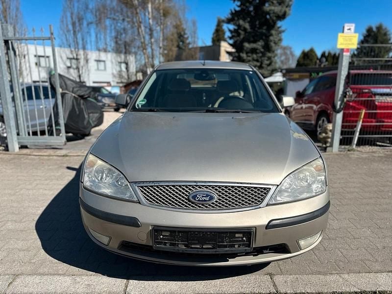 Gebraucht Ford Mondeo Ghia 145 PS (106 kW) 2003 Platinum metallic Limousine