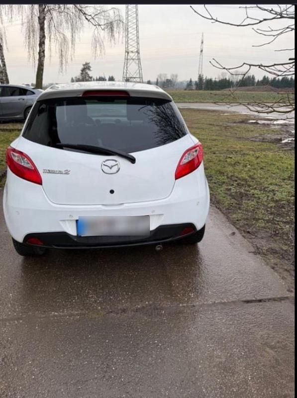Second-hand Mazda 2 85 CP (62 kW) 2012 Alb Hatchback