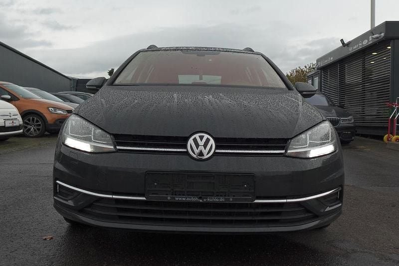 Gebraucht VW Golf VII Comfortline 116 PS (85 kW) 2019 Grau Kombi
