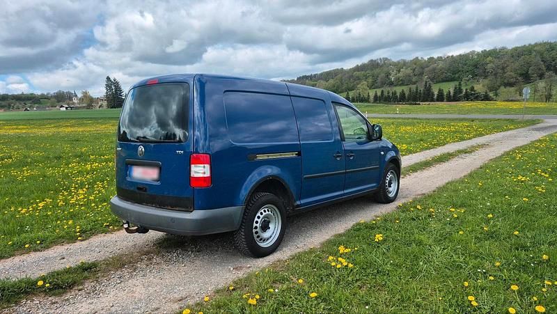 Second-hand VW Caddy 102 CP (75 kW) 2010 Albastru Monovolum